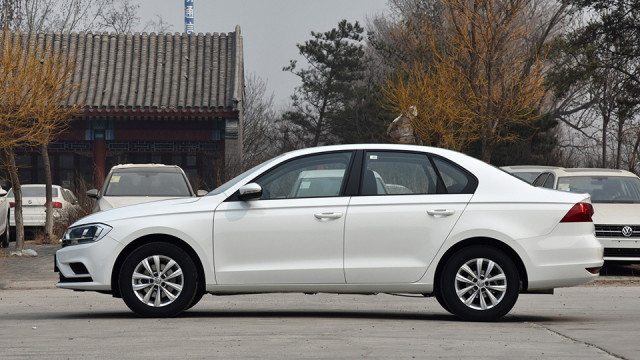 17款二手自动挡宝来多少钱,二手宝来5万到6万之间