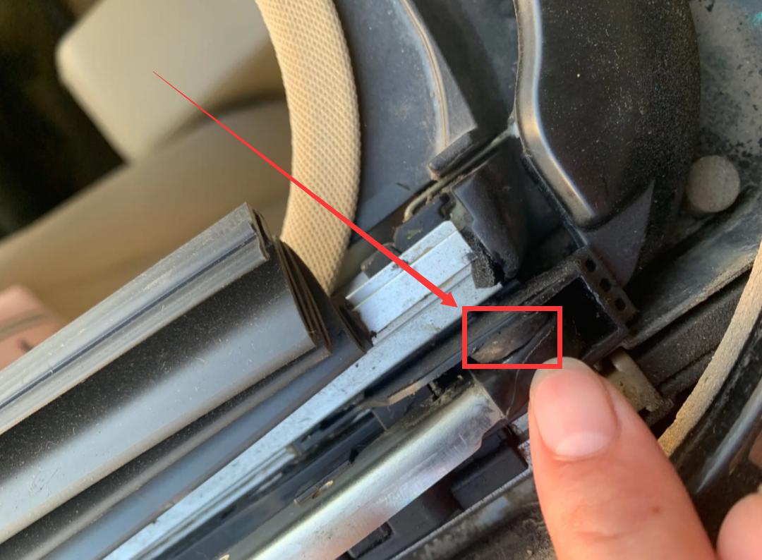 迈腾和凯美瑞事故视频,大众迈腾好还是丰田凯美瑞好