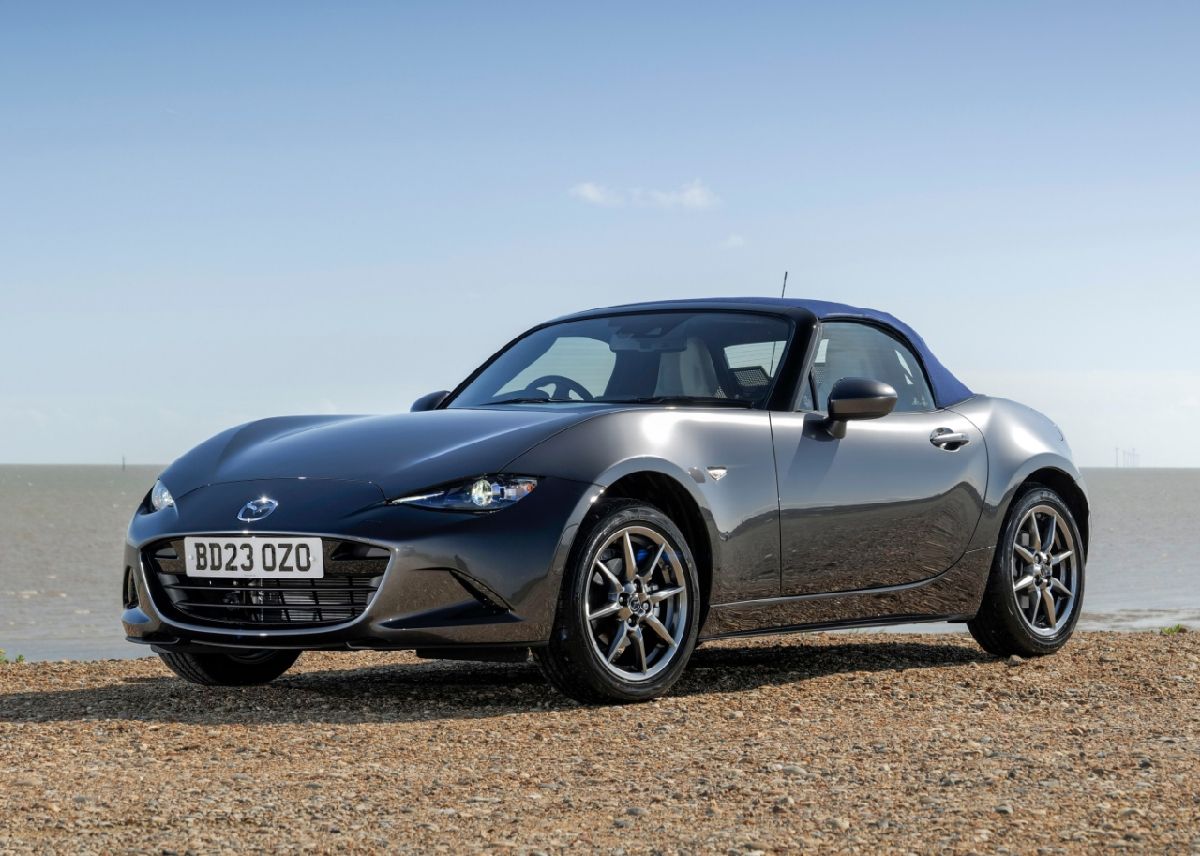 上汽mg首款纯电跑车mgcyberster,名爵mgcyberster最新消息