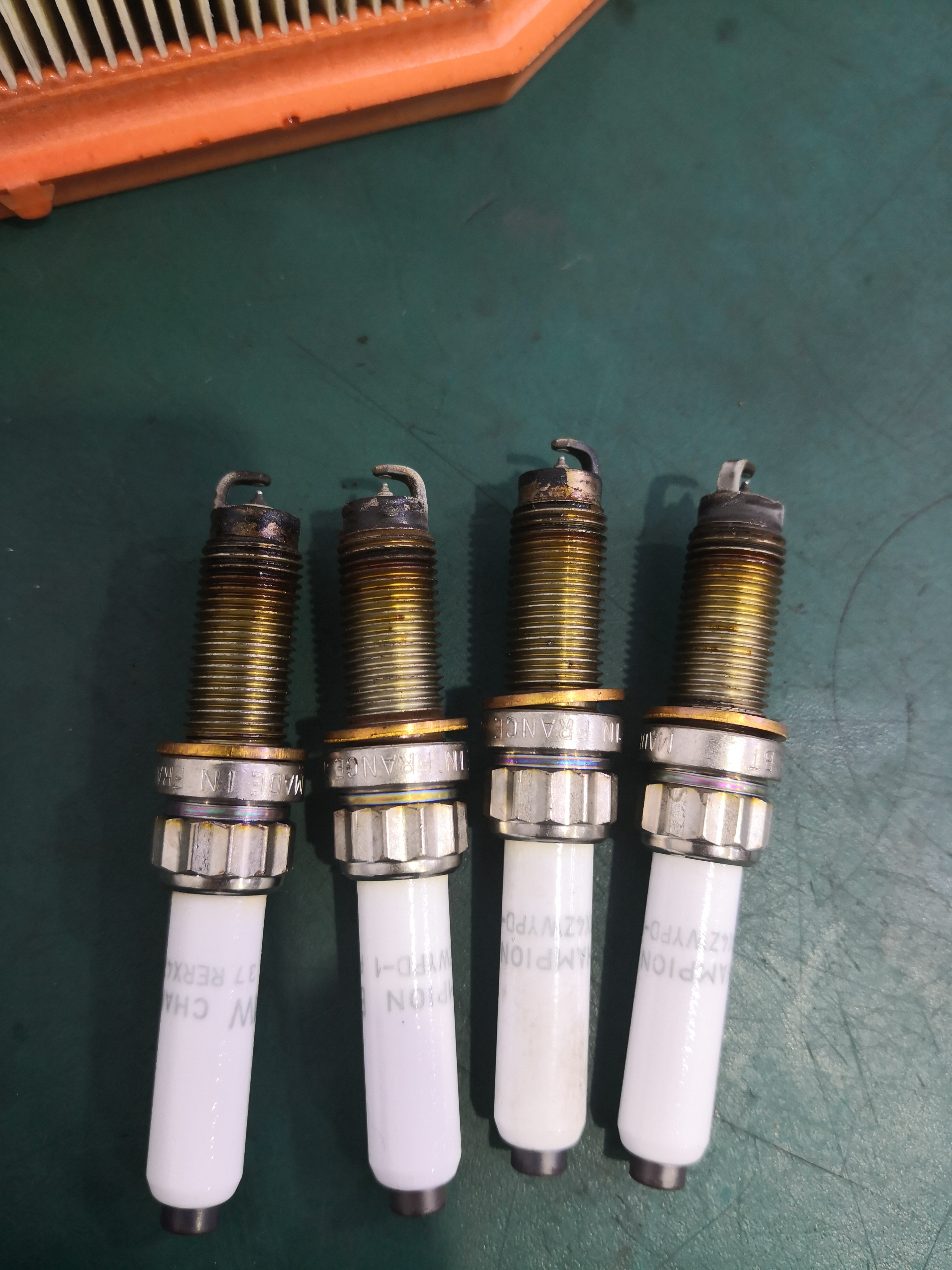 宝马b48tu烧机油,宝马x3b48b20d发动机烧机油不