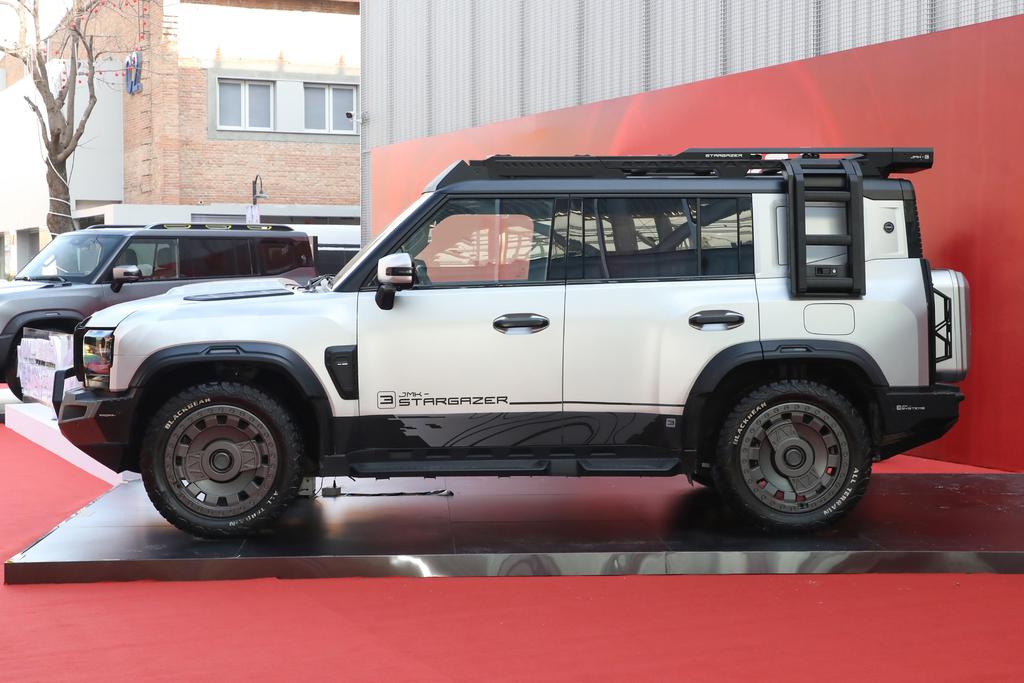 旅游者购买决策,旅游者和一般消费者的区别与联系