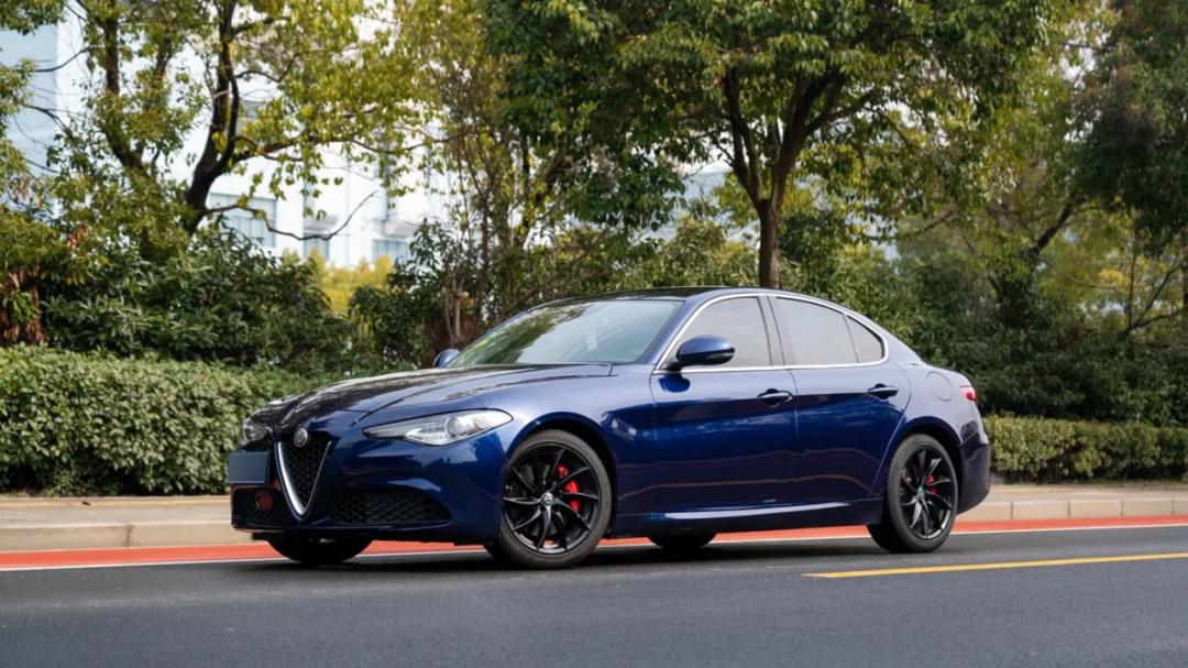 几万块二手车阿尔法罗密欧stelvio,阿尔法罗密欧giulia保值率