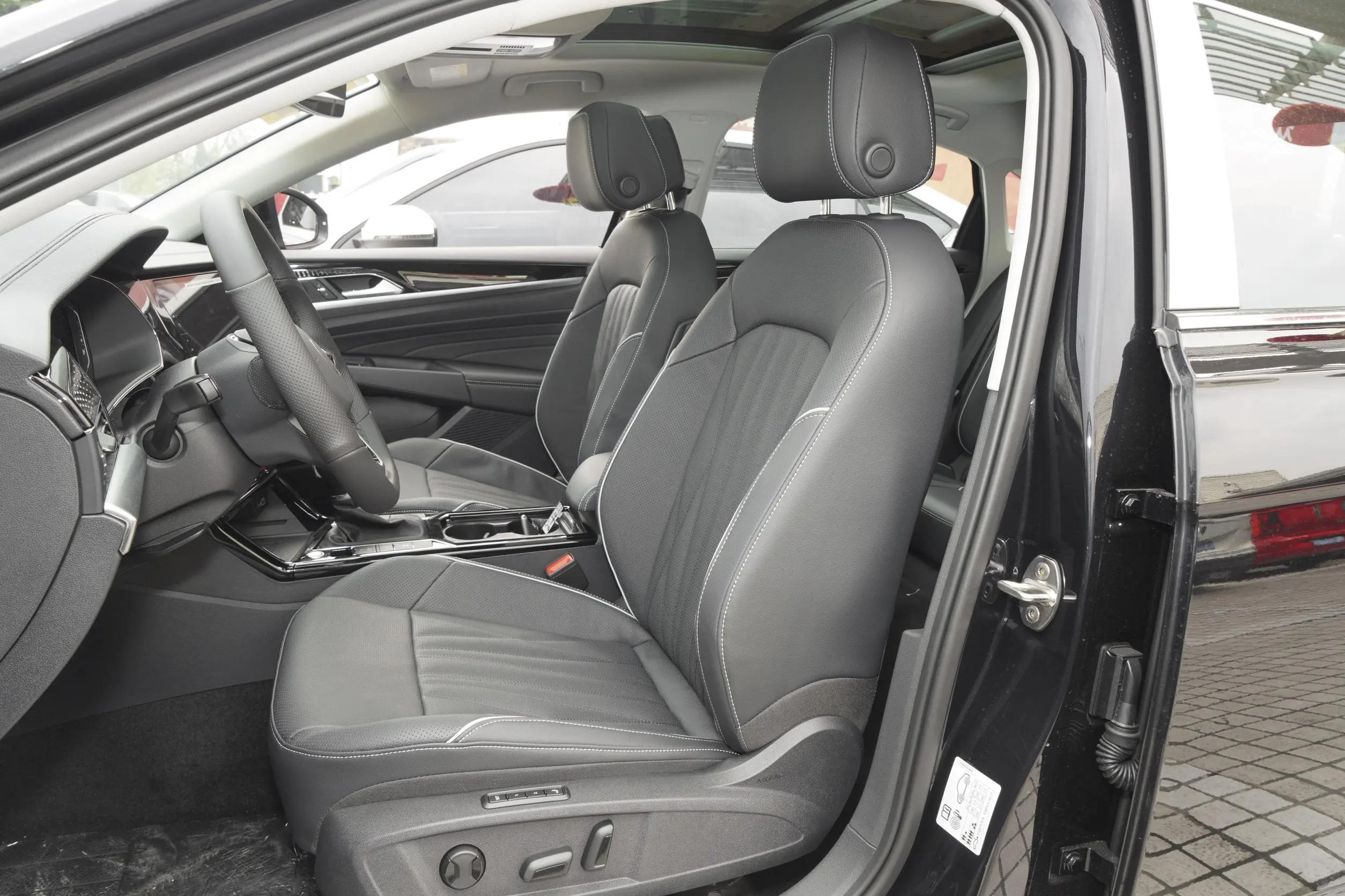 2.0t的德系suv,13款大众2.0t帕萨特顶配