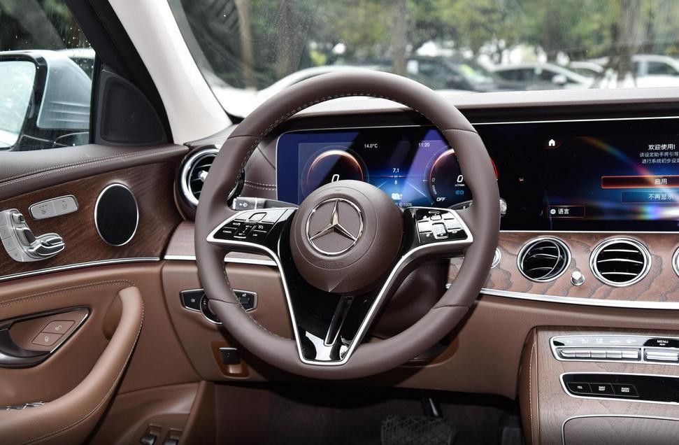 新款奔驰e级还有插电混动吗,奔驰e级新能源混动怎么买