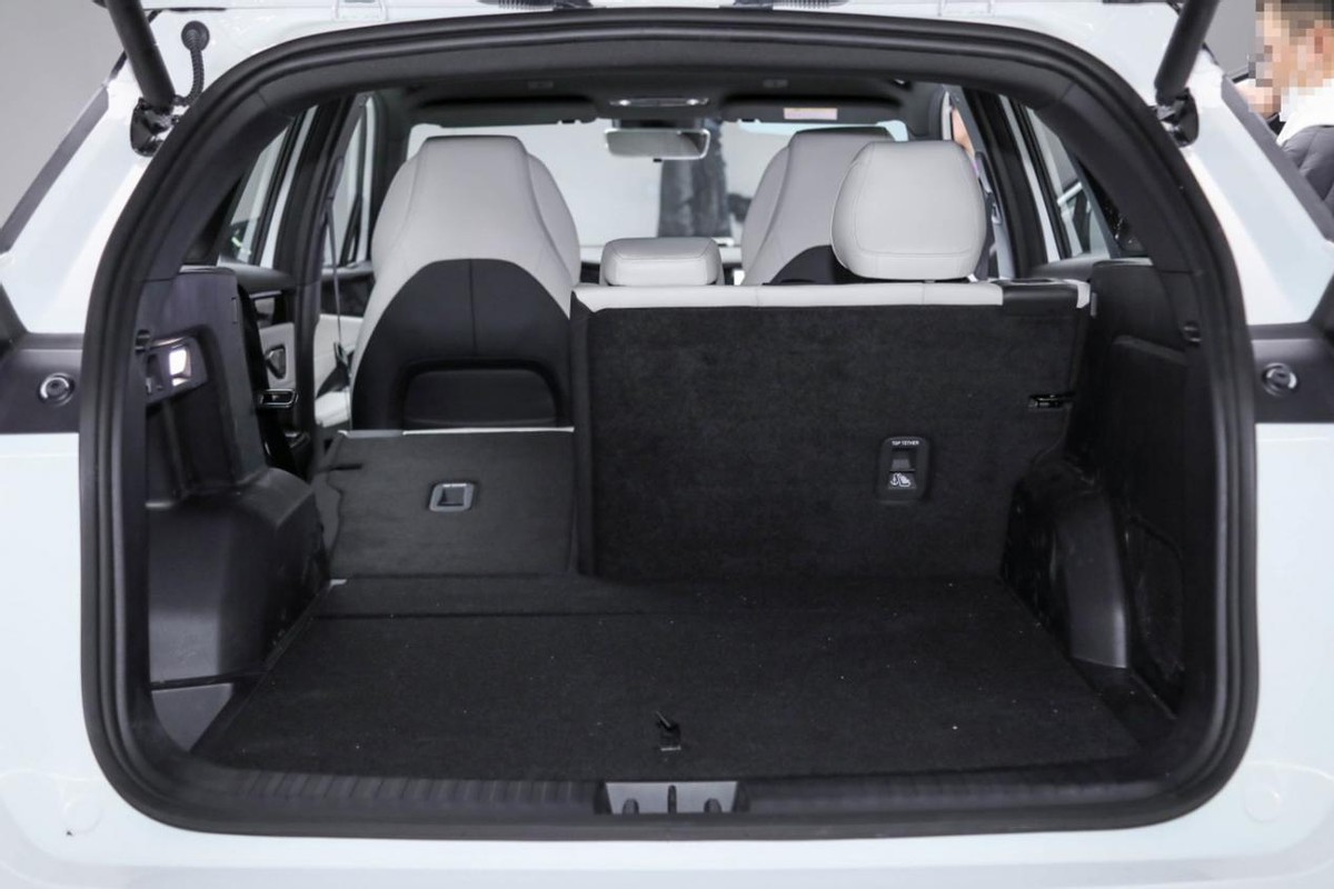 插混SUV新选择数字体验超前吉利银河L7实拍简评