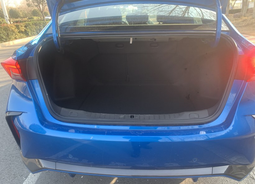 别克威朗progs追风版炸街,威朗progs疾风和追风有什么区别