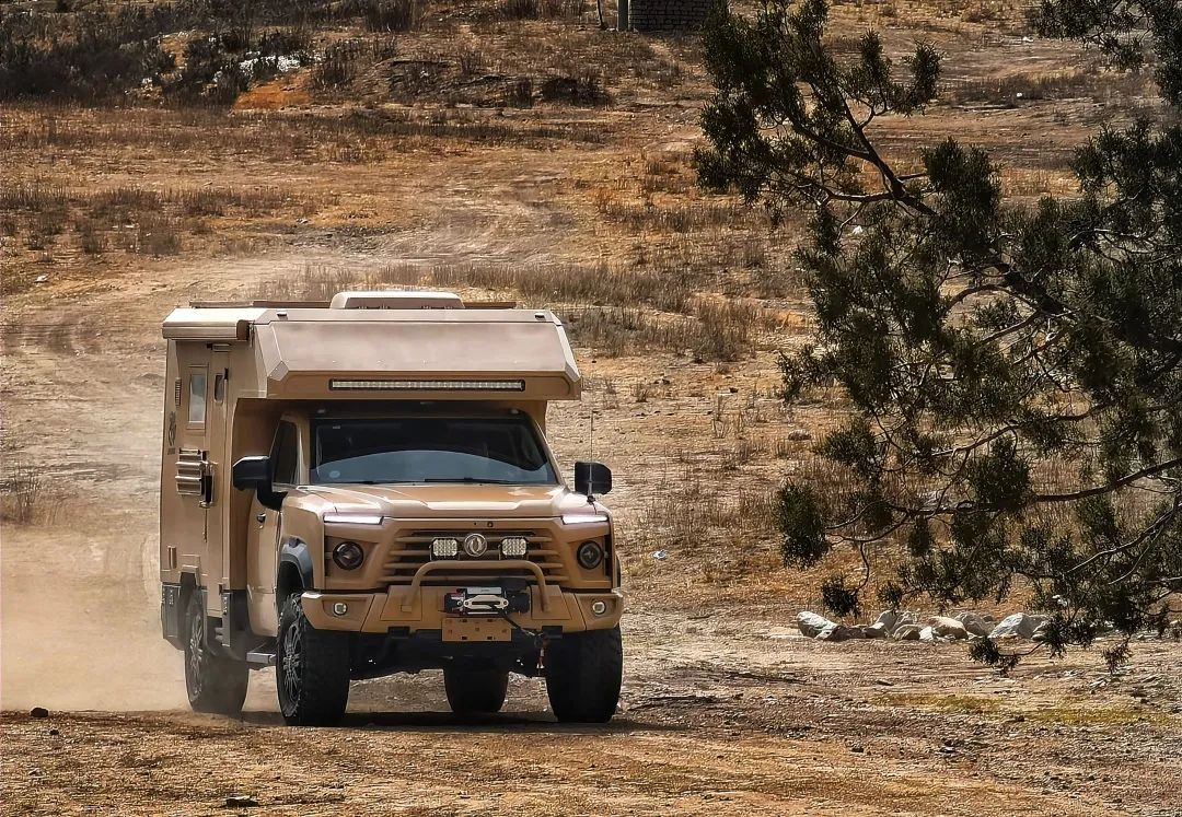 旅美速腾北极侠房车,旅美速腾b型福特越野房车试驾