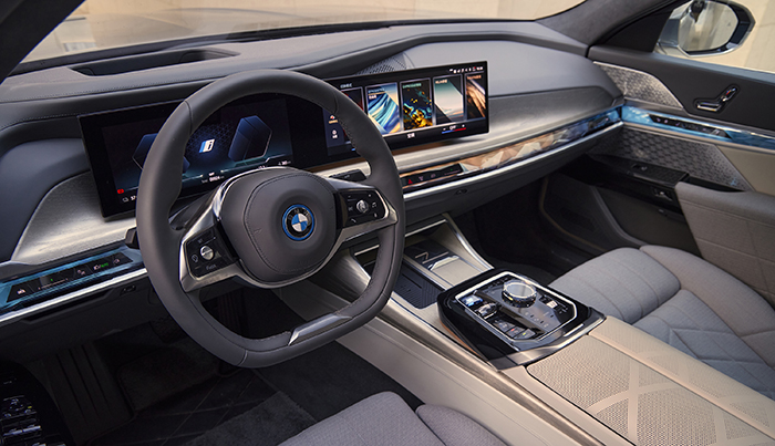 宝马七系和i7哪个更适合买,新一代宝马7系i7最新消息