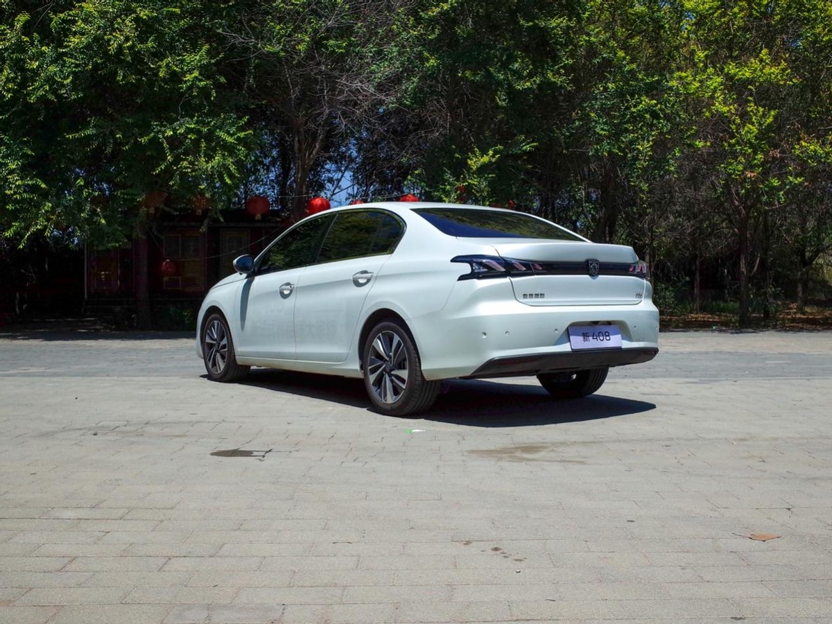 操控性能好的车推荐,标致408驾驶感受比b级车差距大吗