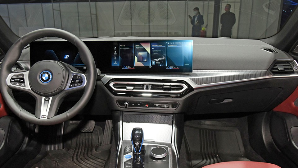 宝马i4纯电动轿跑最真实的口碑,宝马i4纯电动轿跑价格