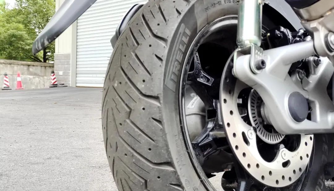 qjmotor赛350实车评测,qjmotor350仿赛值得期待吗