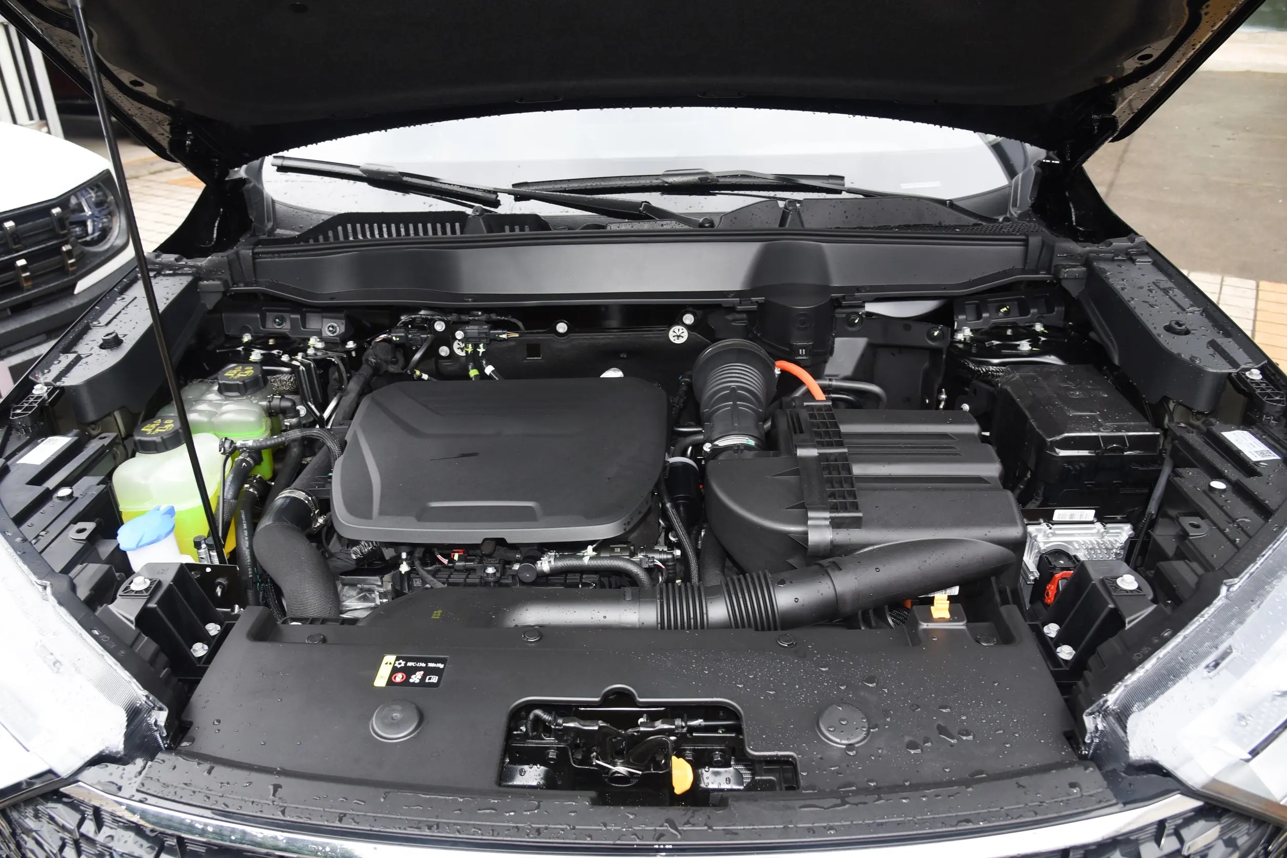 适合新手开的suv好开豪华舒适,30万至40万元之间混动suv车型推荐