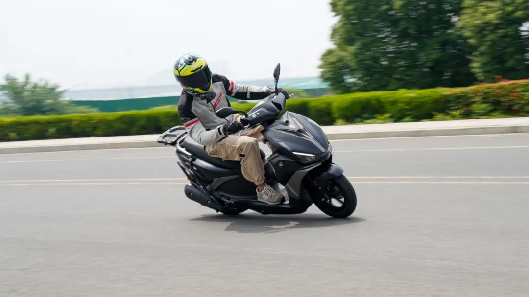 铃木uy125豪爵afr125怎么选,豪爵铃木afr125和铃木uy125测评