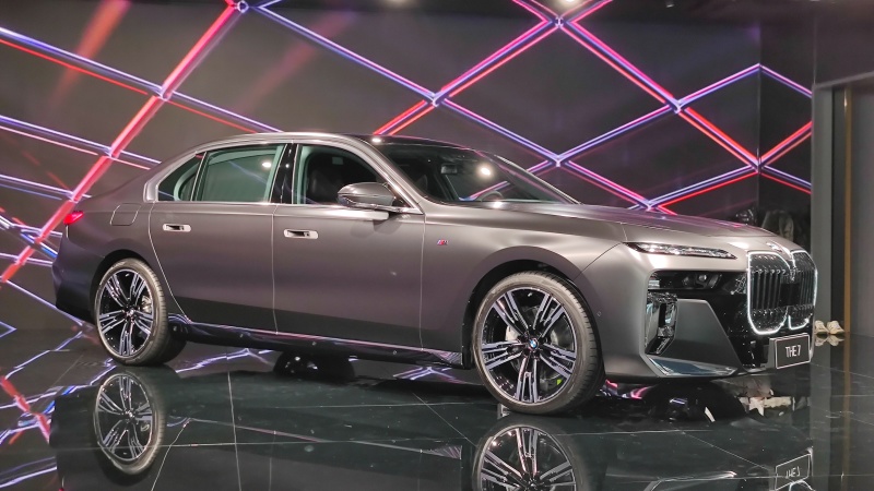 宝马7系体验,宝马7系是普通人天花板吗