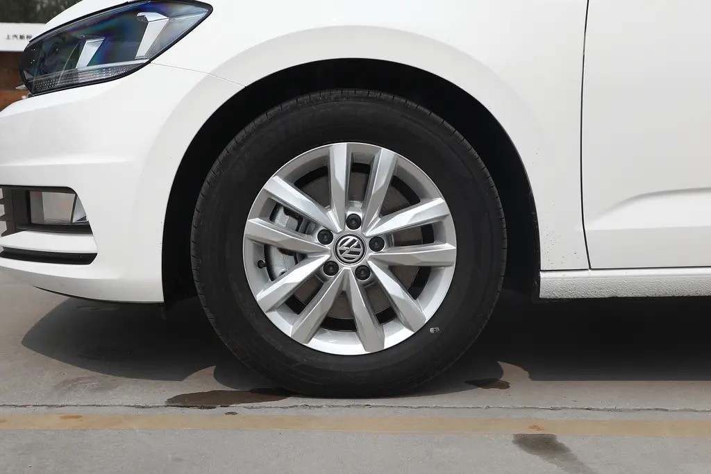 家庭自驾的好帮手,7万左右途安l6座