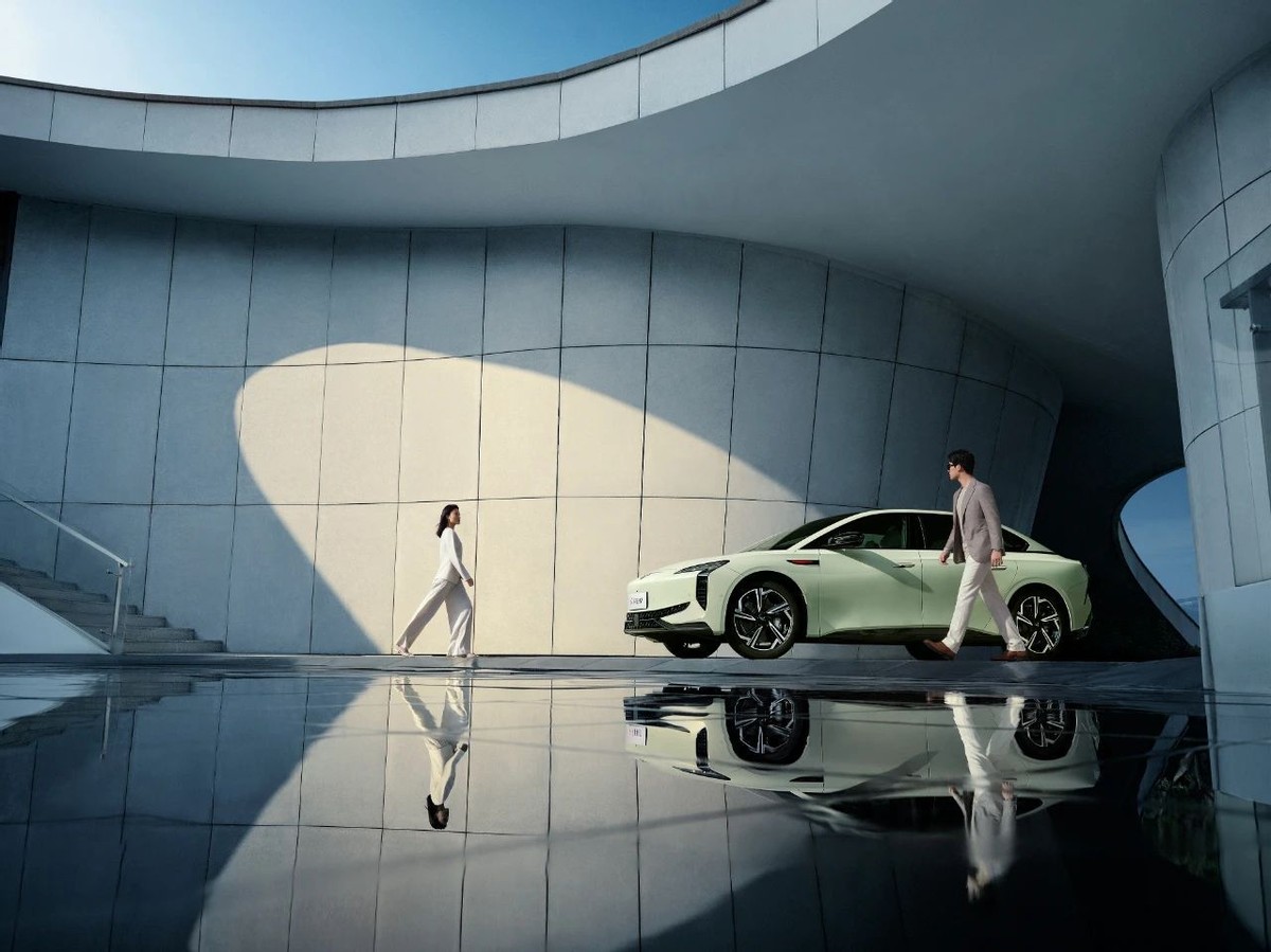 eh7是红旗首款纯电吗,红旗eh7最新款