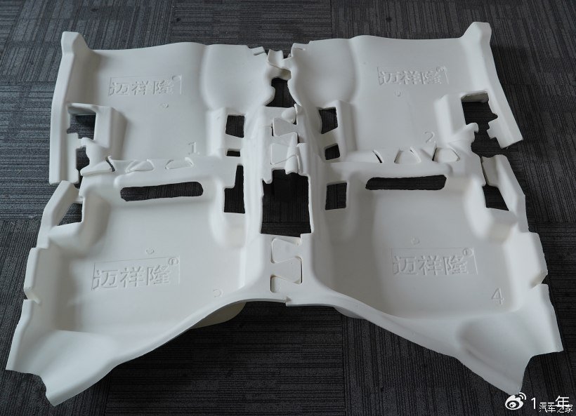 汽车异味大需要换地板棉,汽车隔音棉异味