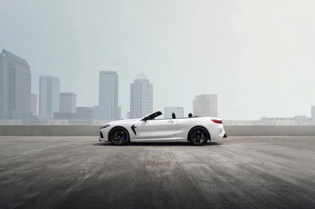 宝马8顶级版,宝马m8顶级双门轿车