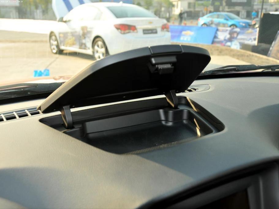 顶级测评雪佛兰科鲁兹,出道即巅峰ag