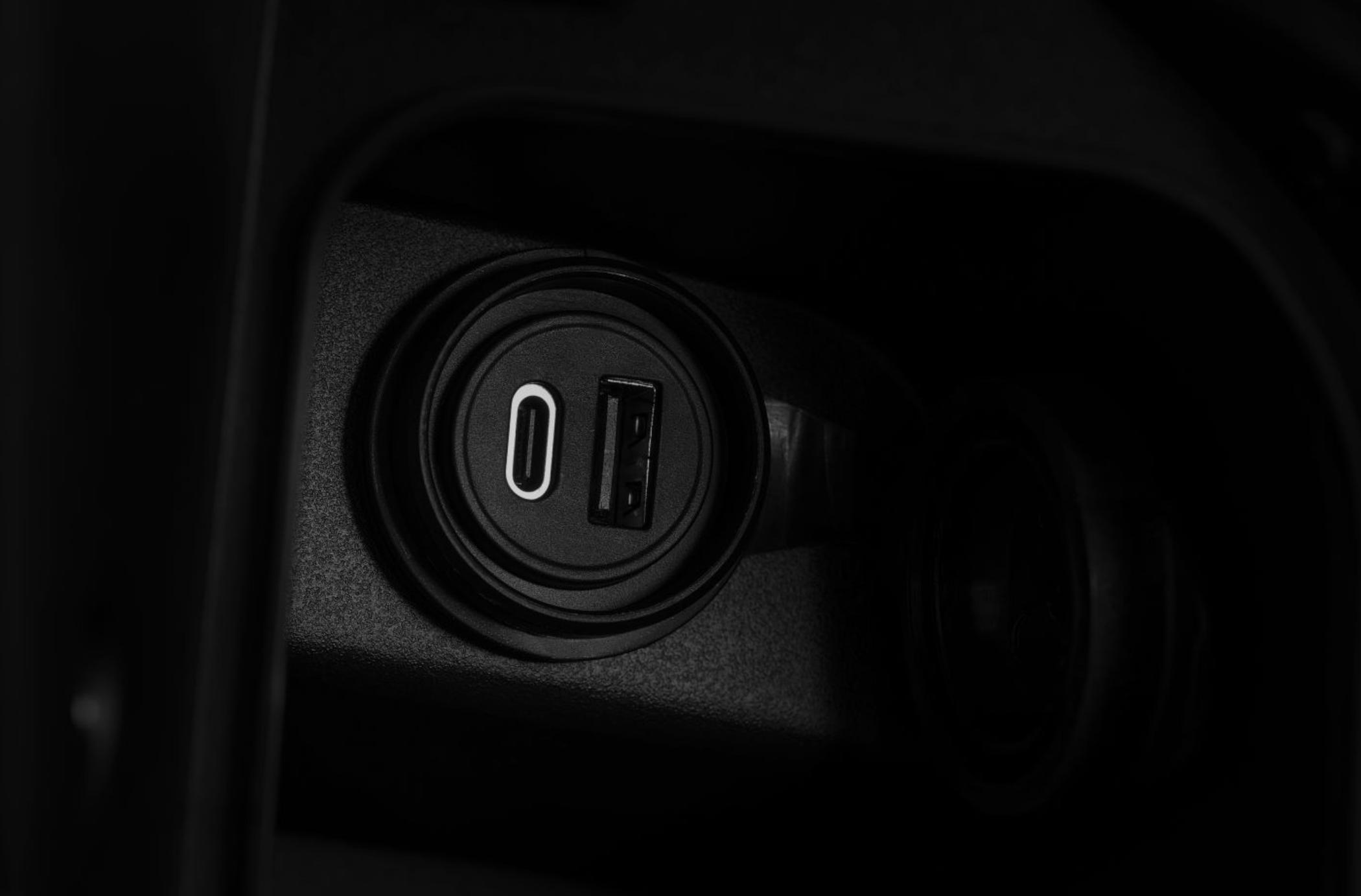 钱江新鸿150踏板油耗,钱江鸿150坐高