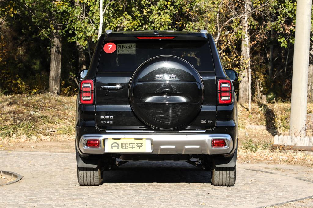 7座bj60空间测评,北汽bj402.0t8at与2.3t6at哪个好