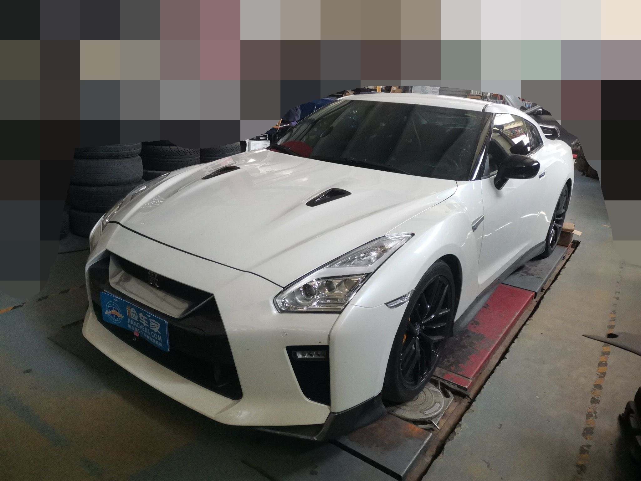 大事故车伪装成精品来卖，师傅一招识破，这辆日产GT-R终现出原形