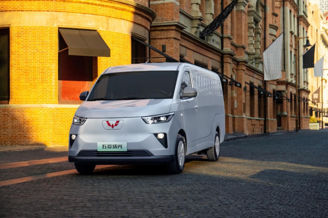五菱扬光新能源货车怎么样,五菱扬光新能源面包车优缺点