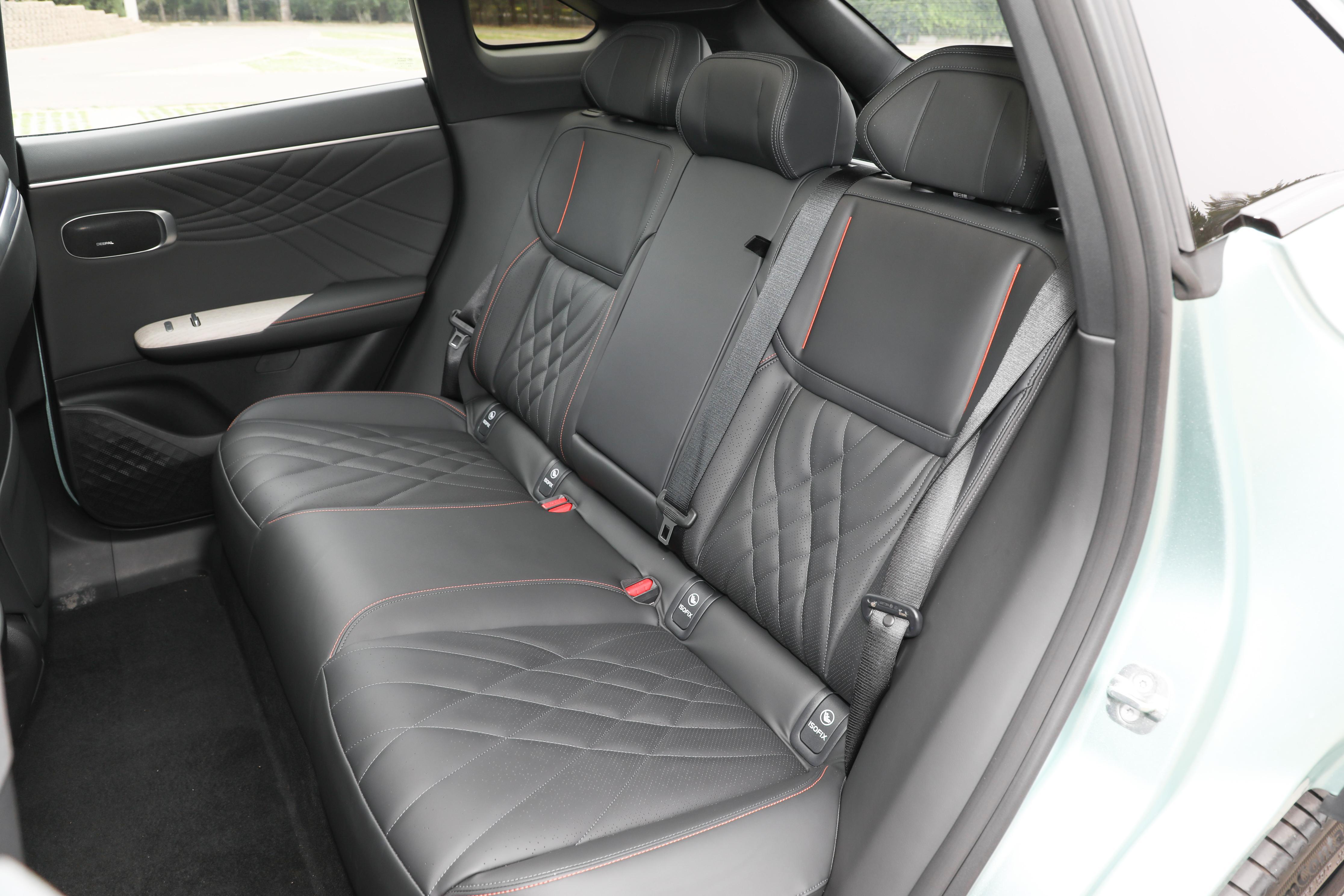 深蓝s7增程版落地价2023款,深蓝s7增程版200max16万落地