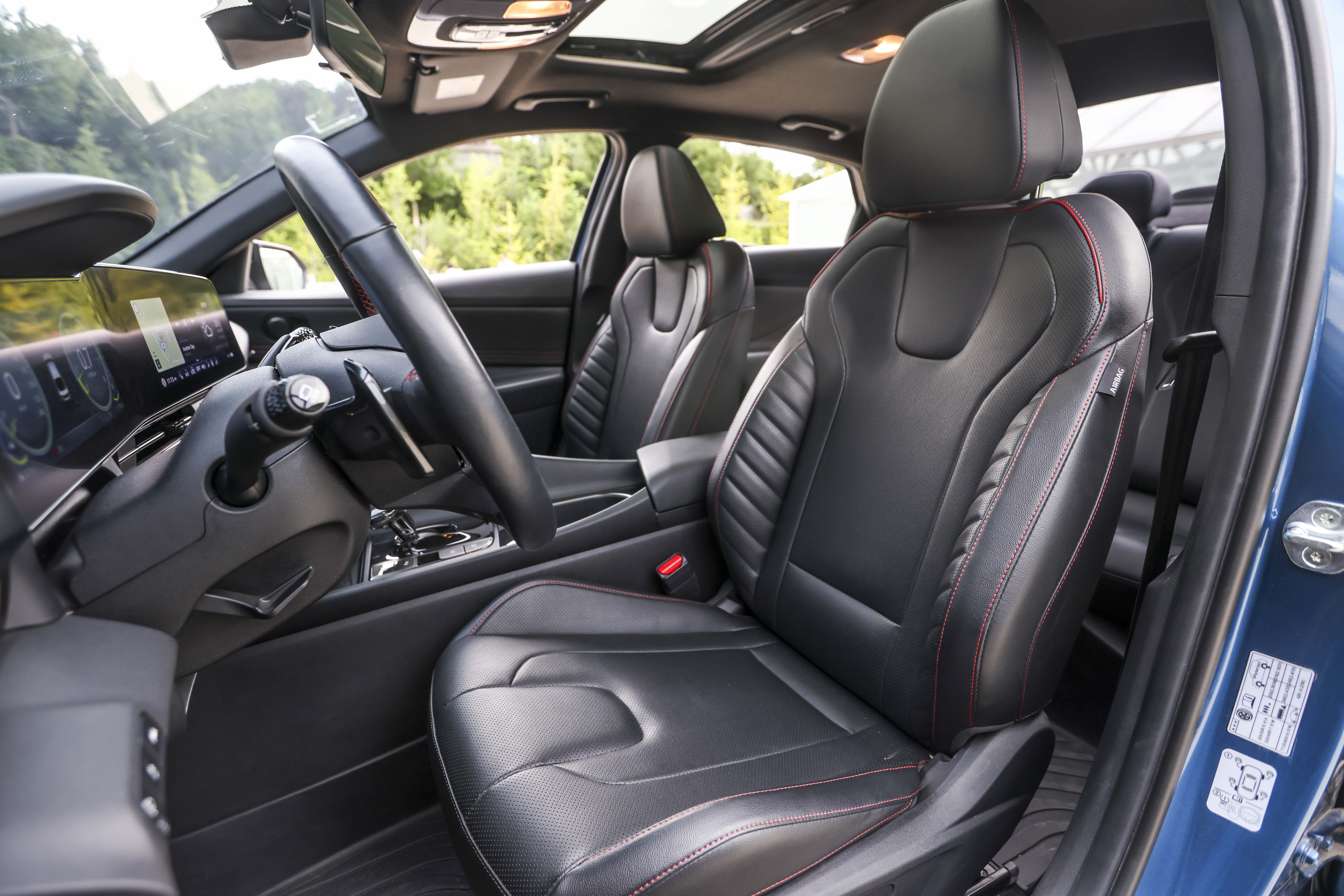 10万左右轿车比拼,10万左右性价比高的车408