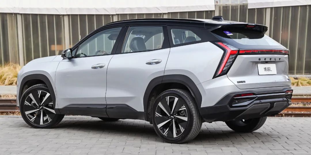 试驾吉利博越l2023款最高配,吉利博越l试驾