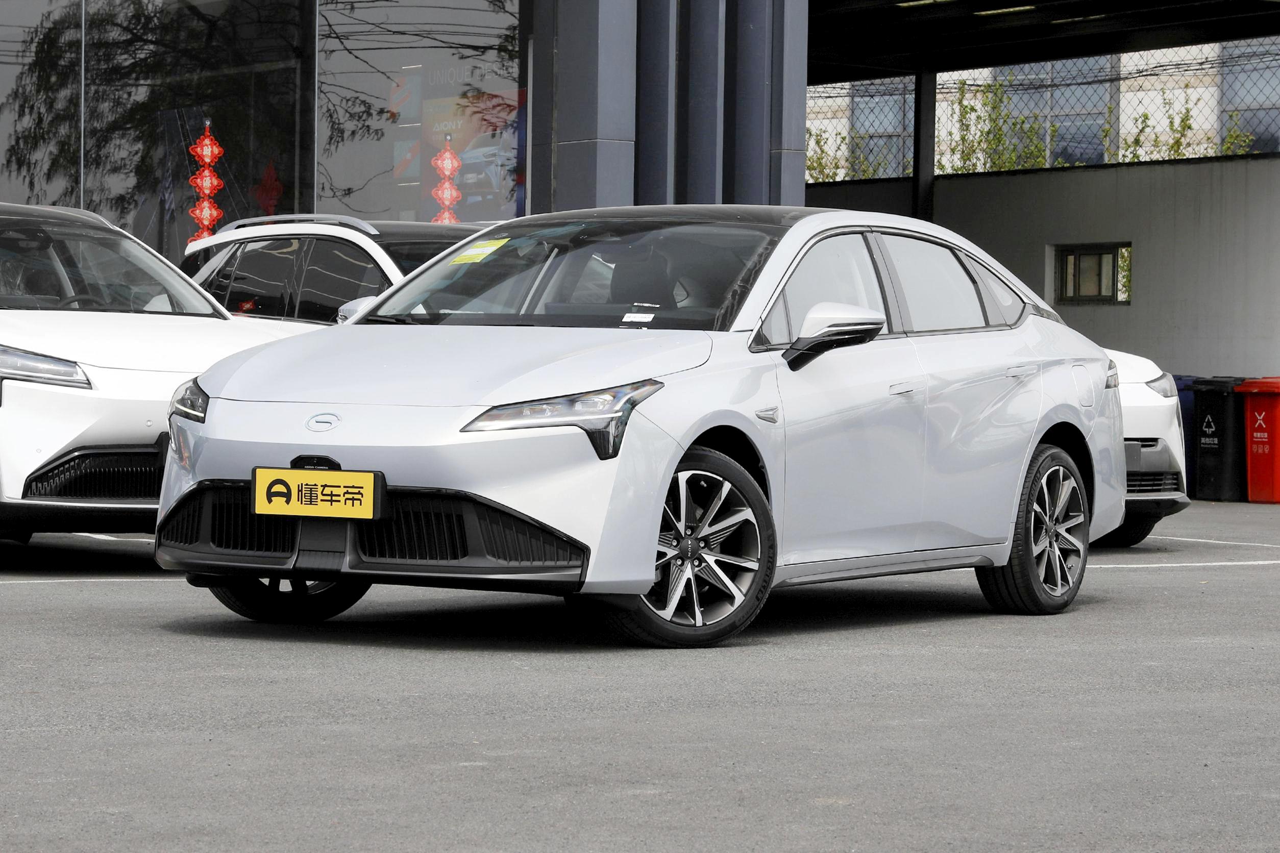 广汽埃安aions配置大灯有区别吗,广汽埃安aions有几款