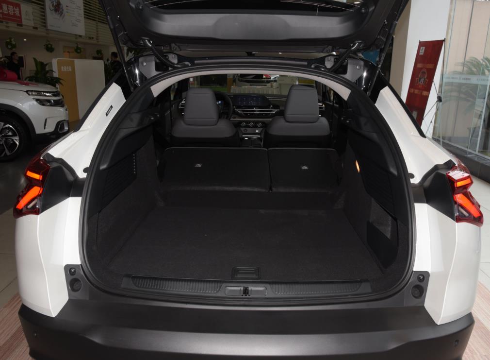 20万左右操控性能最好的燃油mpv,皮实耐造经济实用可以走烂路的mpv