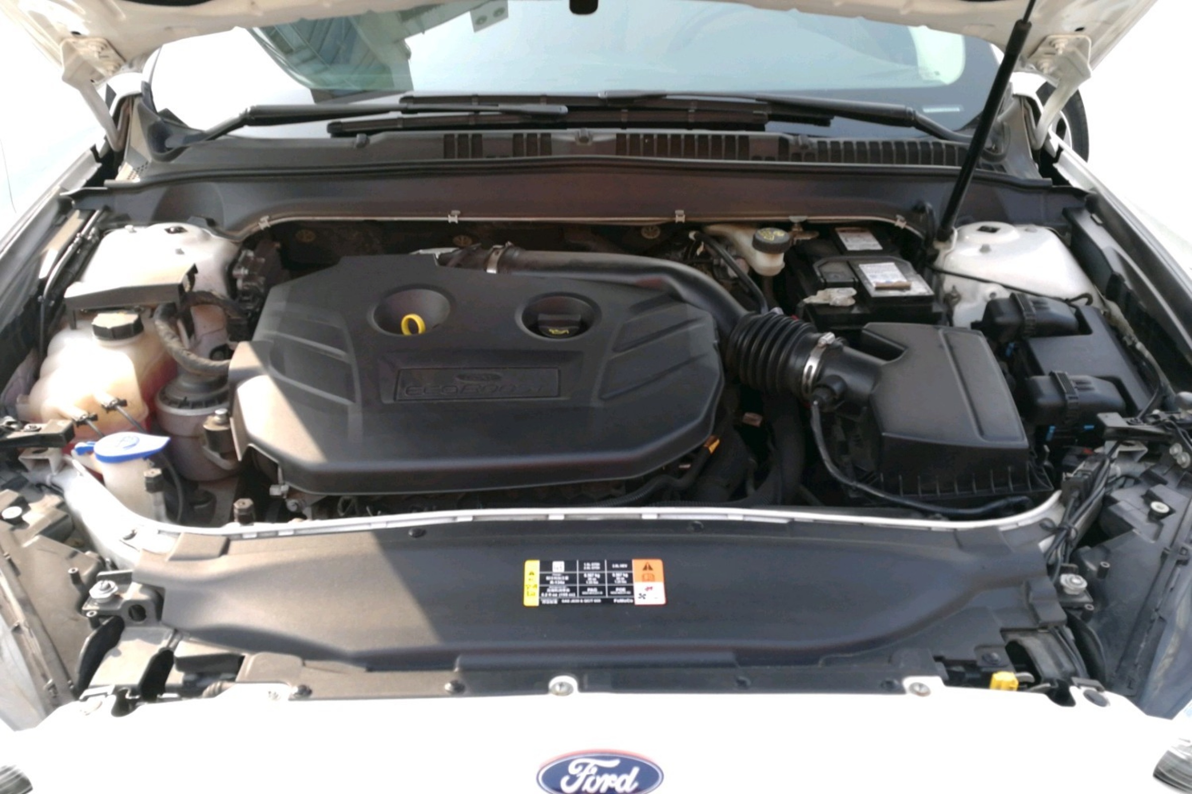 蒙迪欧空调压缩机不工作怎么回事,福特蒙迪欧1.5t压缩机盖掉了