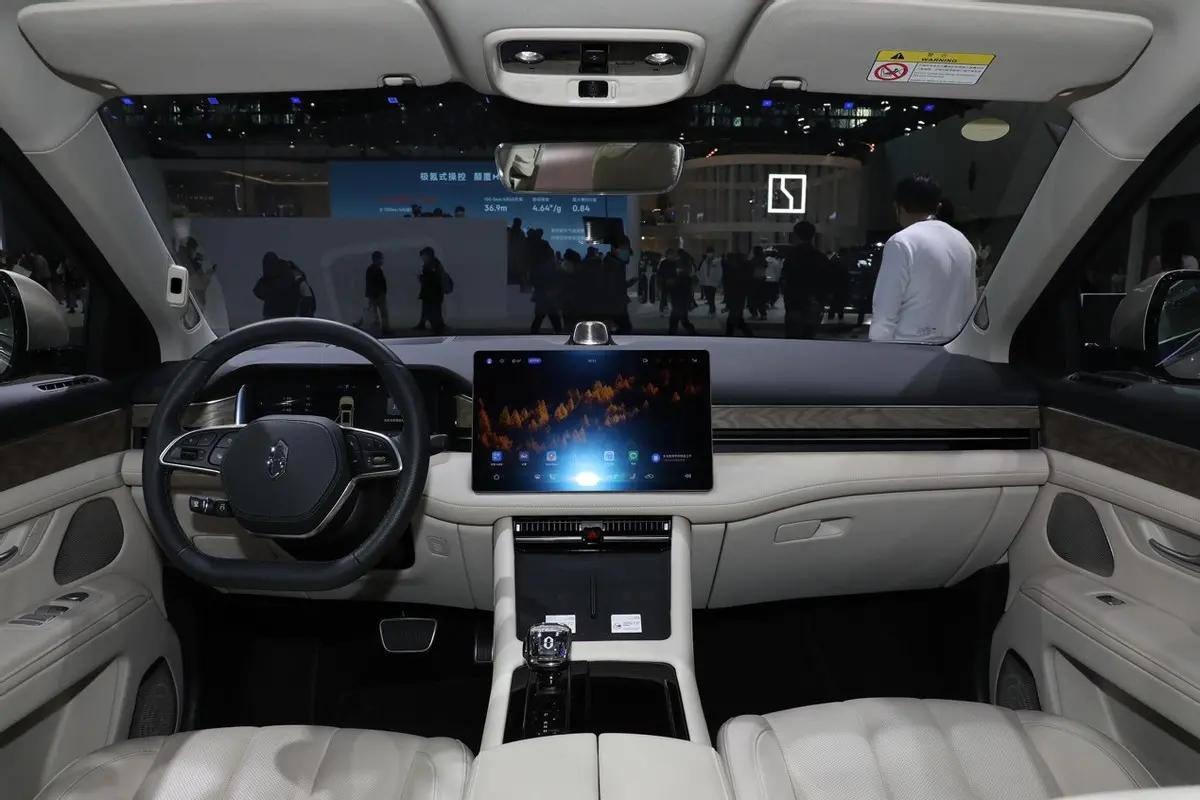 问界m7入门五座真实试驾体验,问界m7和特斯拉modely智能驾驶测评