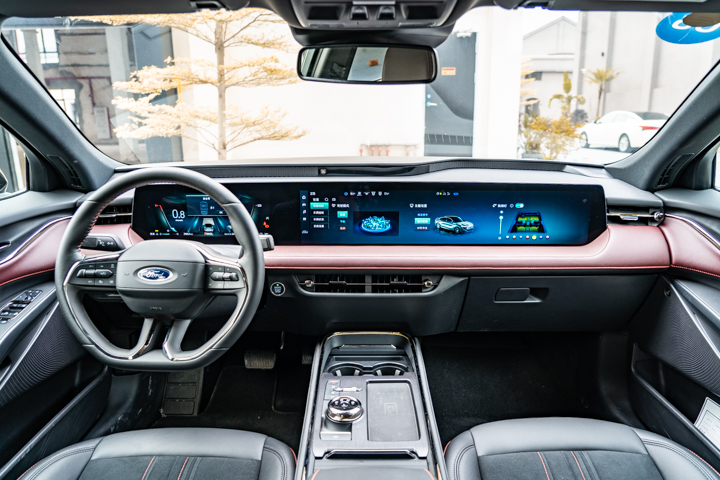 全系2.0t轴距超2米815万香不香,全系2.0t动力