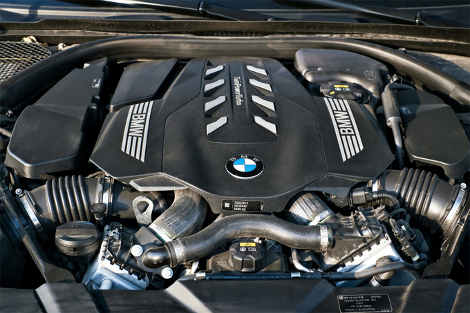 宝马750li豪华型,新款宝马750深度测评