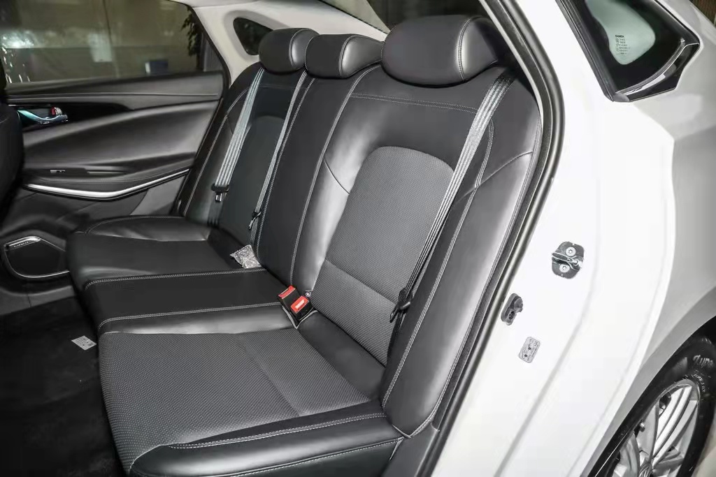 睿骋cc849万起售堪称国产家轿,10万元级最强中级车锐骋cc