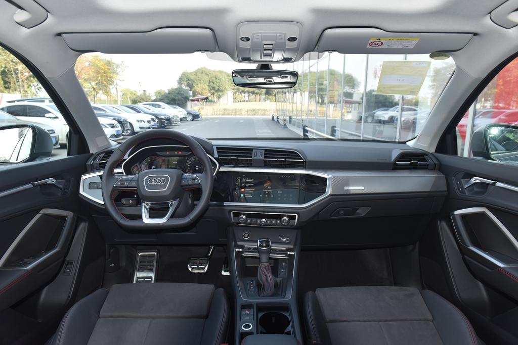 奥迪q345tfsiquattro,奥迪q3大量现车等你来定限时优惠