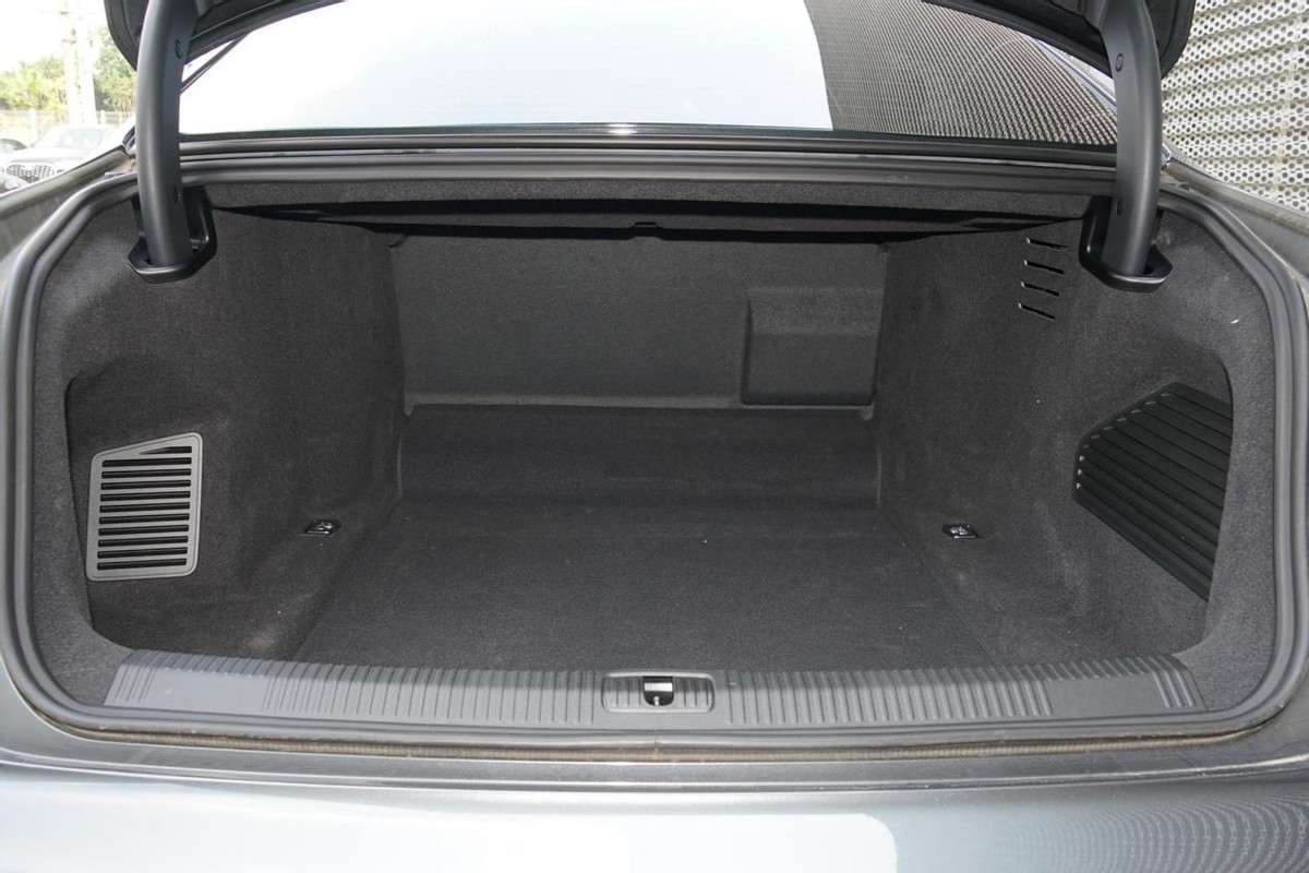 车长超5米配2.0t,车长五米配v6发动机