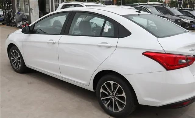 艾瑞泽5PRO开着不错工薪家庭买得起,适合自己的就是最好的