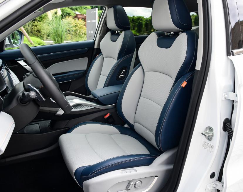 吉利博越x和长安cs75plus哪个更好,2023款的吉利博越x价格多少