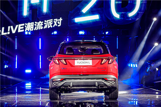 第五代途胜8at运动套件改装,换装8at后皮卡能否比肩宝马