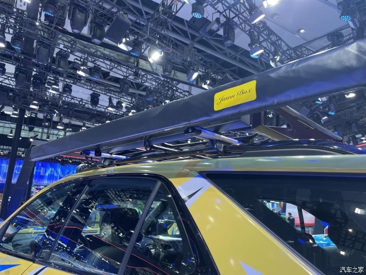 雪佛兰探界者驰界版越野视频,雪佛兰探界者改装后备轮胎