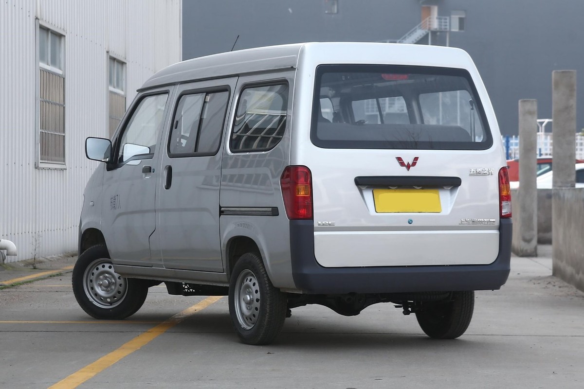 个人买货运版五菱之光有什么弊端,新的五菱之光最便宜多少钱