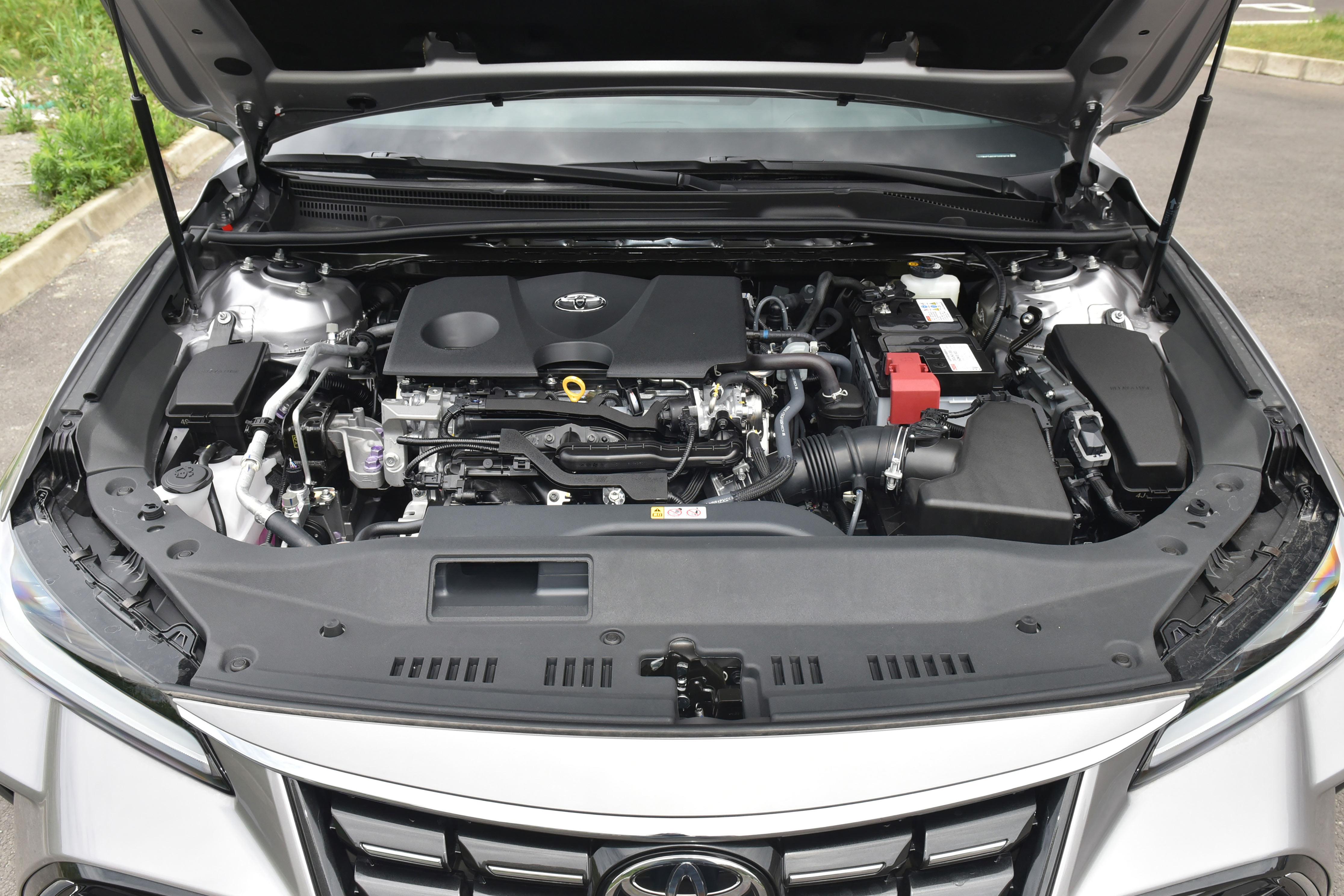 丰田亚洲龙双擎试驾体验评测,新款一汽丰田亚洲龙试驾