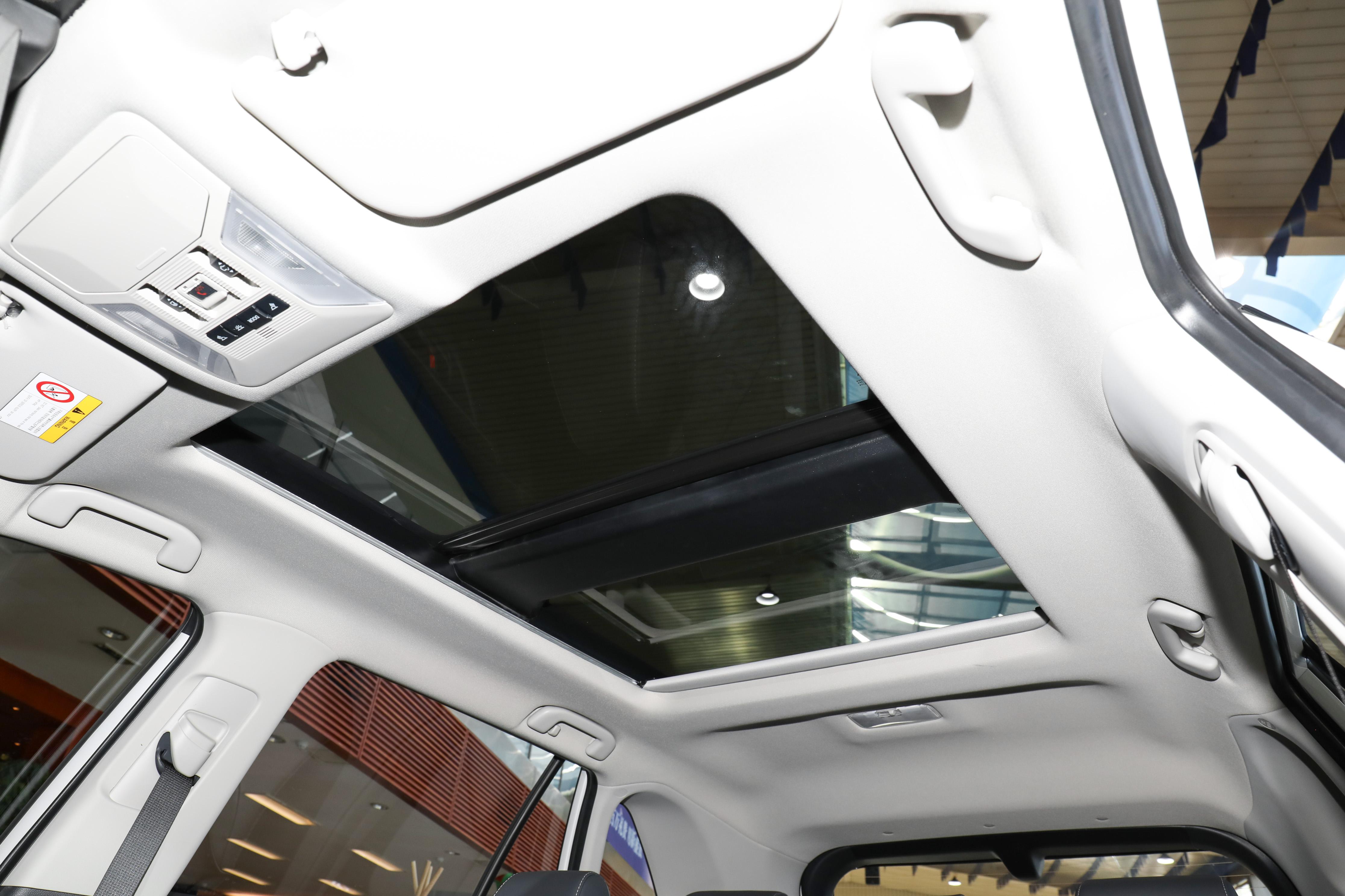 丰田rav4体验,丰田荣放rav4两驱都市版有天窗