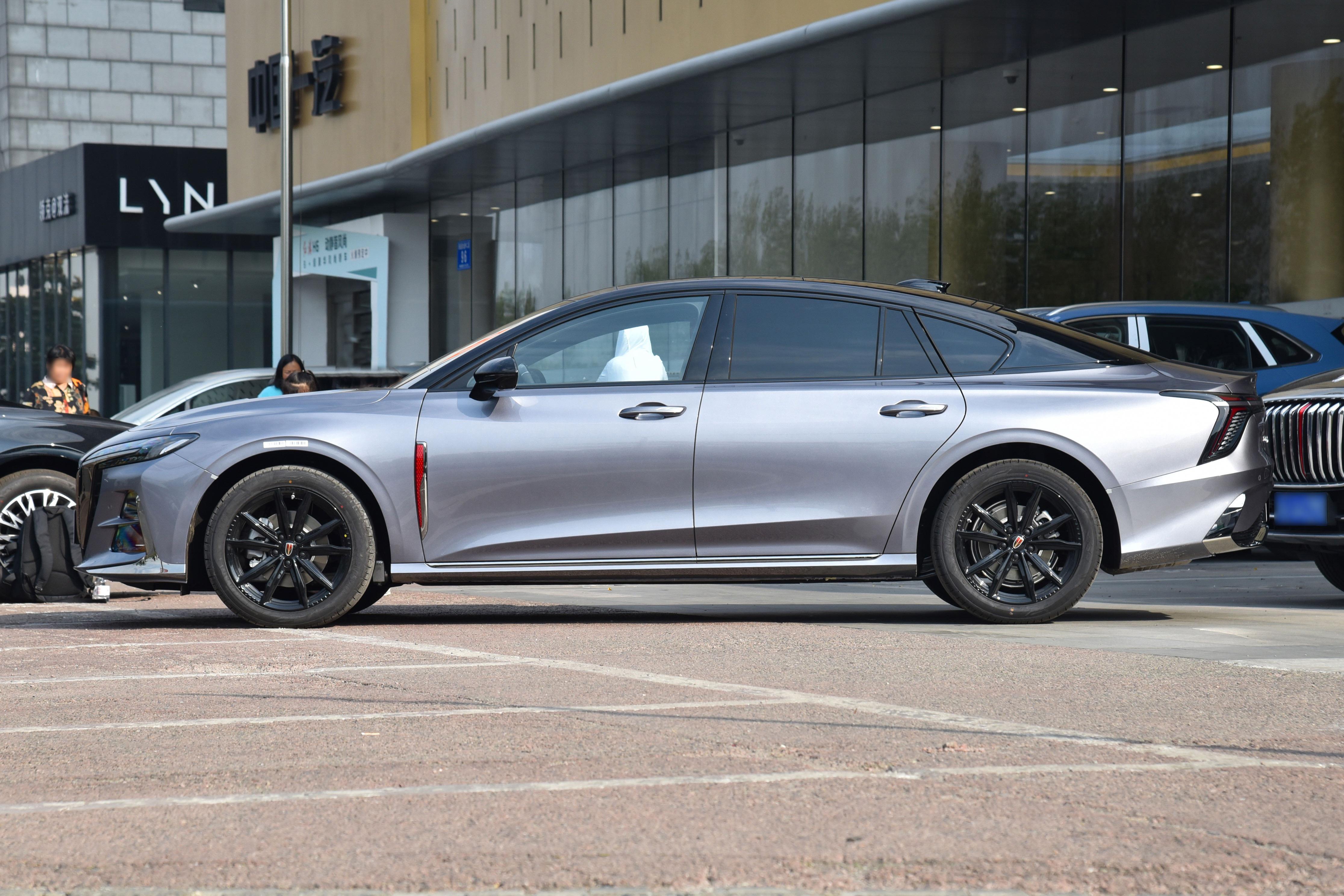 红旗h6和c6是有什么区别,23款红旗h6顶配致臻版