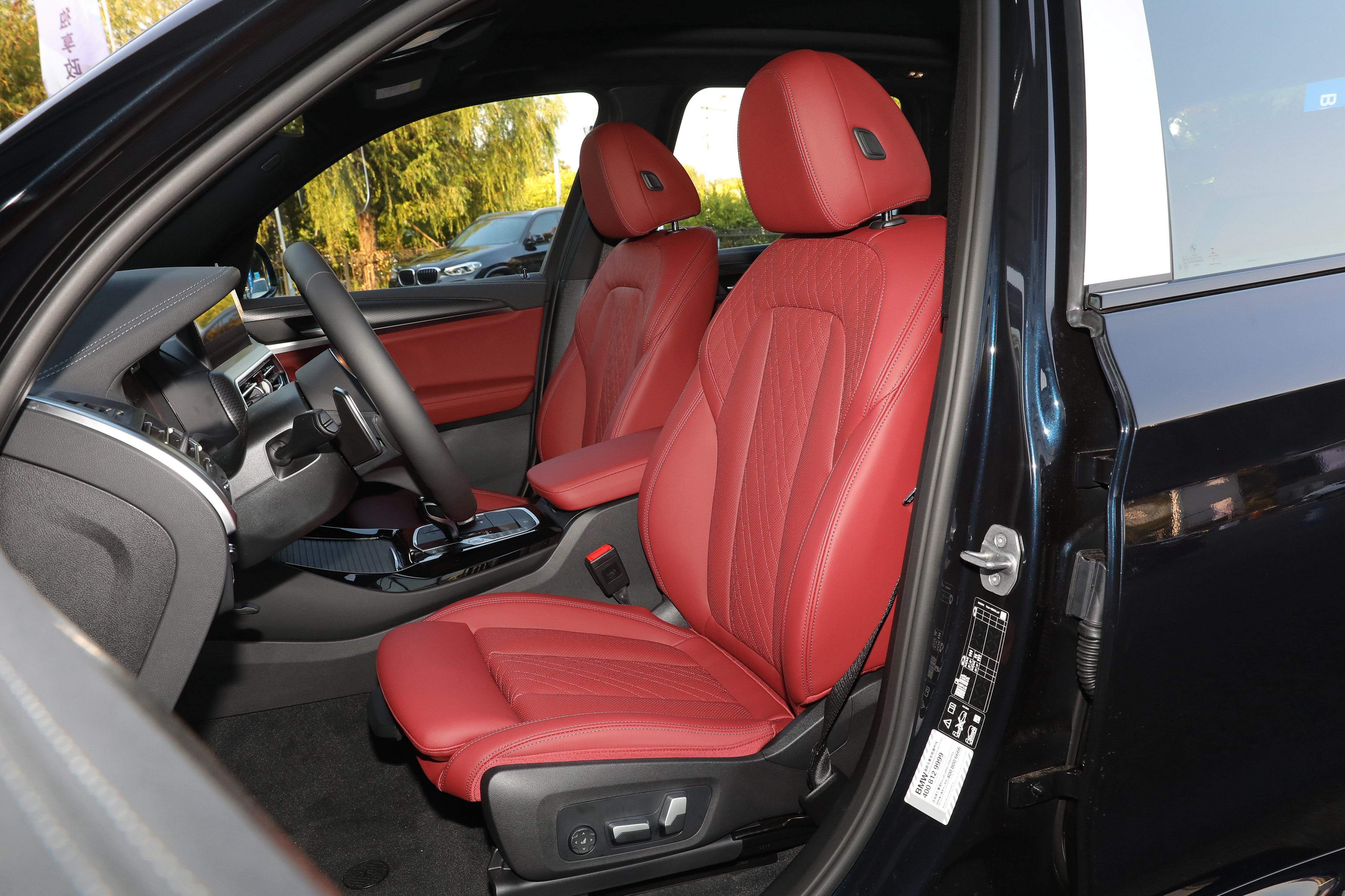 奔驰glc300宝马x3奥迪q5三车提速,宝马x3奥迪q5l奔驰glc对比测试