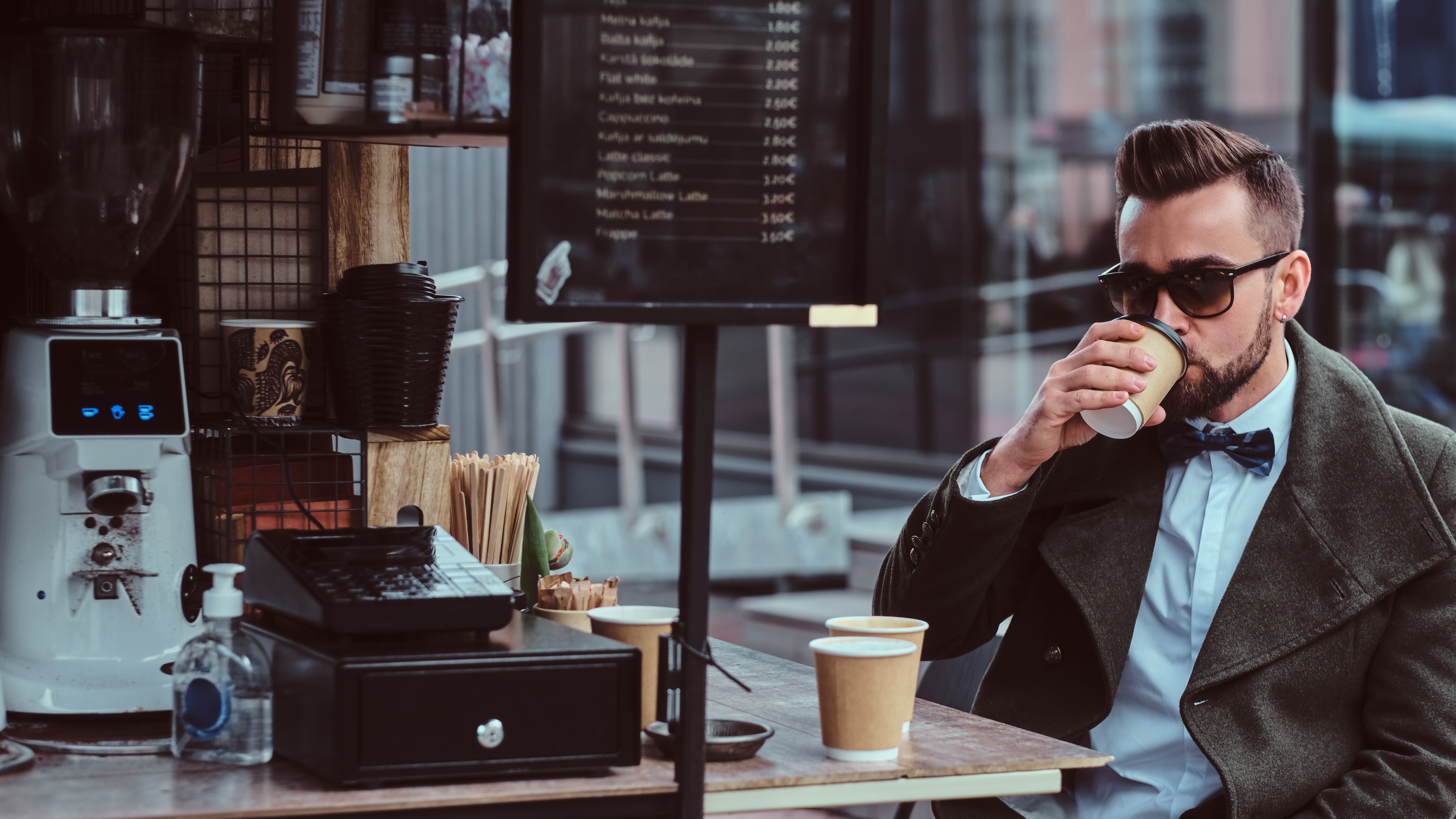 小说：一场醉酒牵出的一场蓄谋已久。