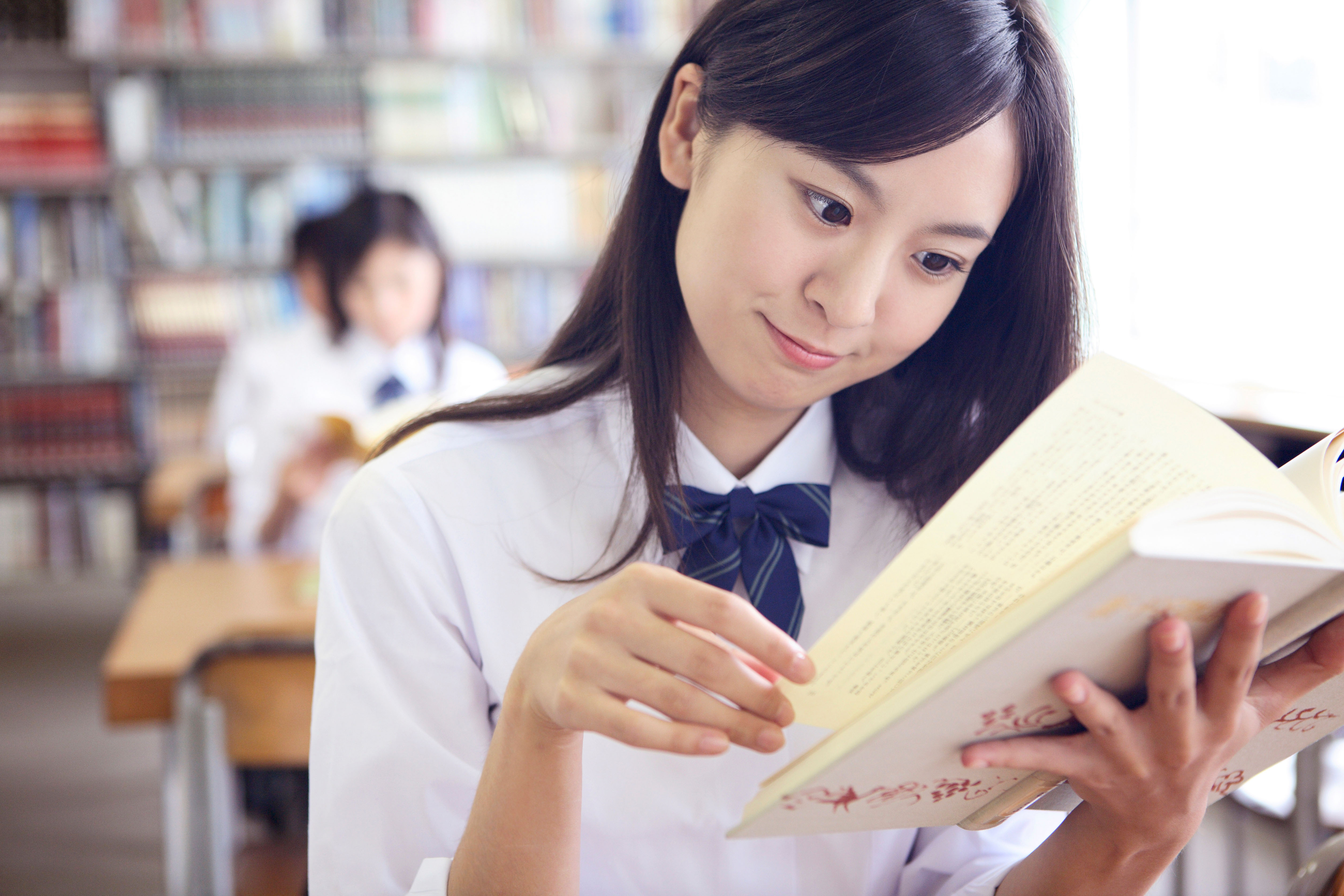 人的智力无法理解各种现象的全部原因，但人的心灵却想探索它们